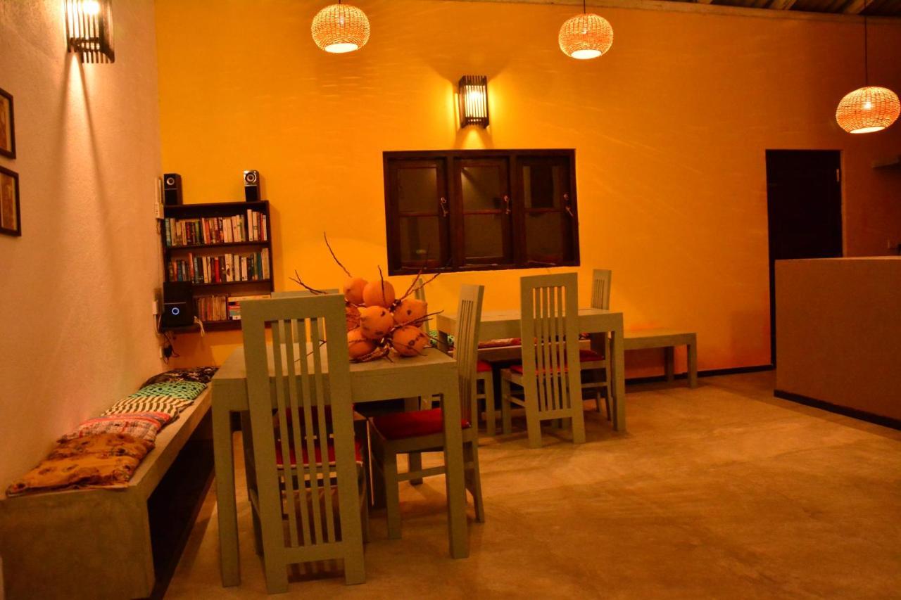 View Guesthouse & Bistro At Goyambokka Tangalle Zewnętrze zdjęcie