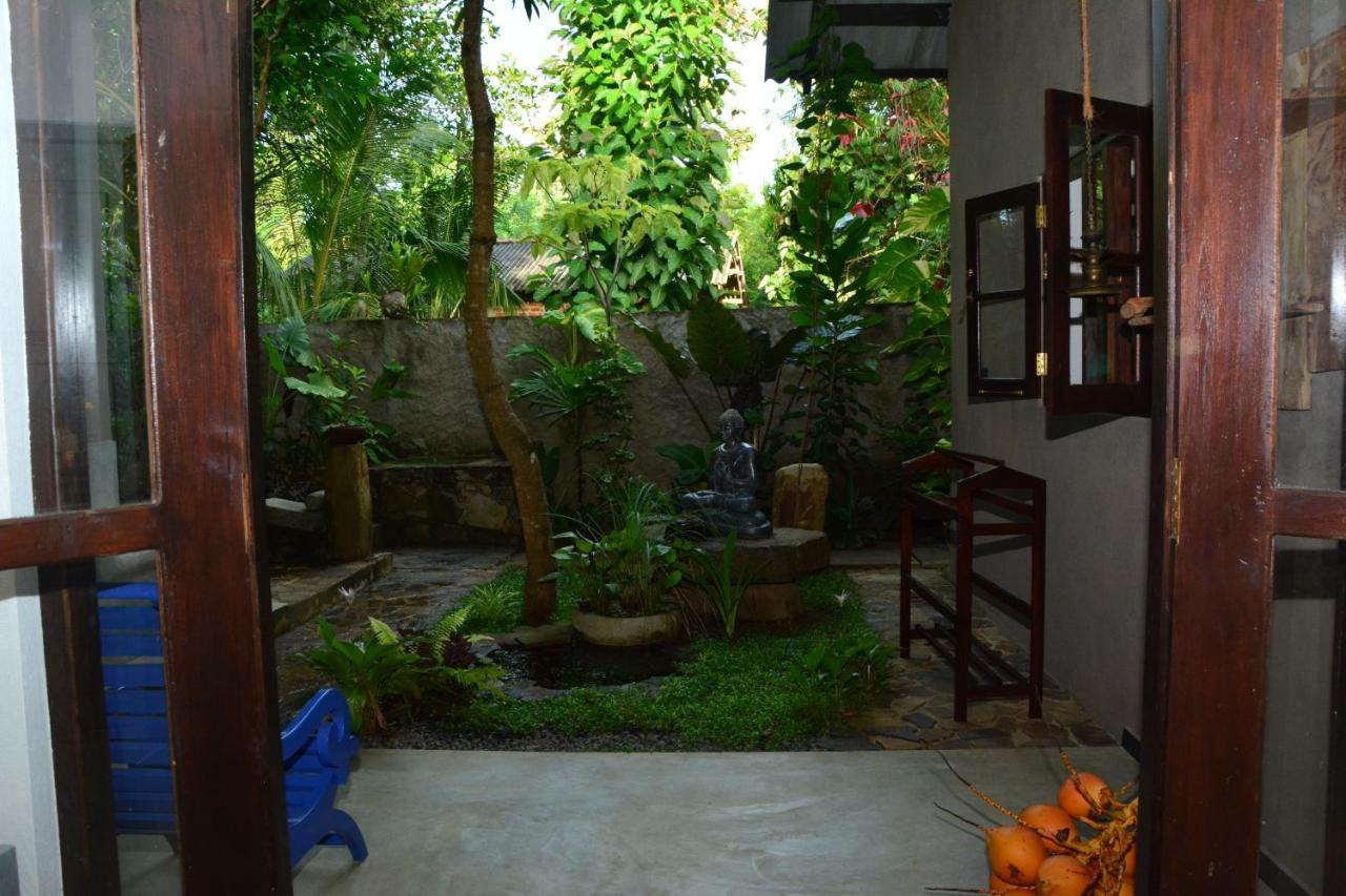 View Guesthouse & Bistro At Goyambokka Tangalle Zewnętrze zdjęcie
